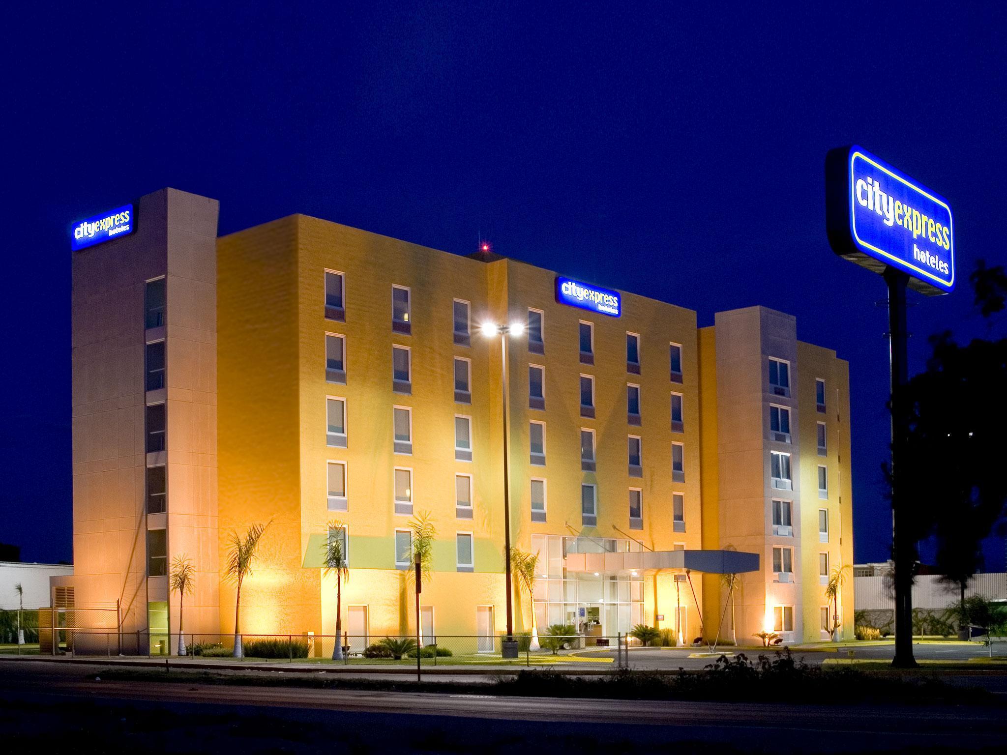 City Express By Marriott Celaya Parque Eksteriør bilde